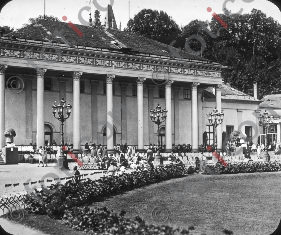 Kurhaus Baden-Baden | Kurhaus of Baden-Baden - Foto foticon-simon-127-071-sw.jpg | foticon.de - Bilddatenbank für Motive aus Geschichte und Kultur
